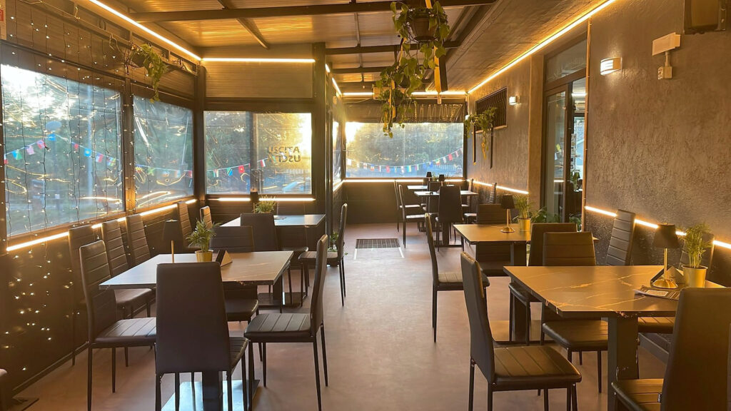 La veranda coperta del Vale Cafè